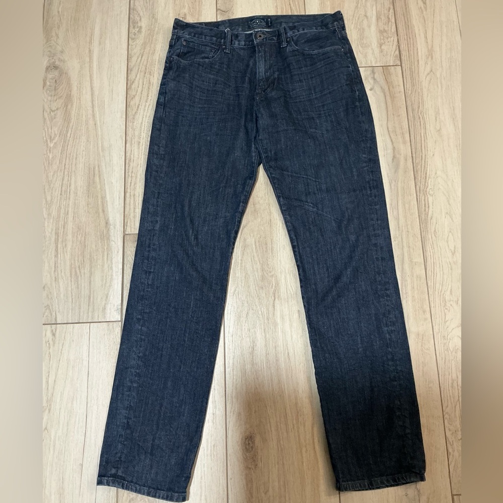 Lucky Brand Men's Dark Blue Straight Jeans
33/34